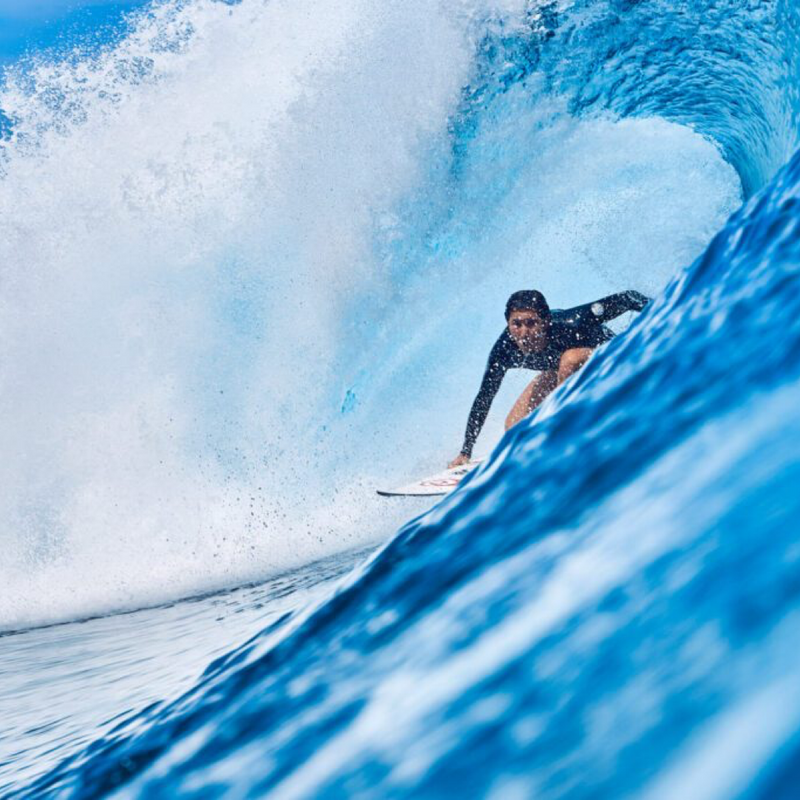 Surfing Republica- Brisa Hennessy en las WSL Finals ¿Qué necesita lograr la tica en Tahití?