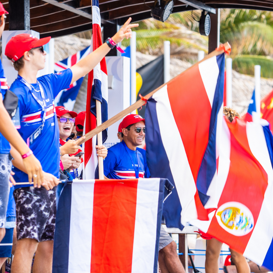 Surfing Republica - Gran segundo día para los ticos en Mundial Junior de Surf