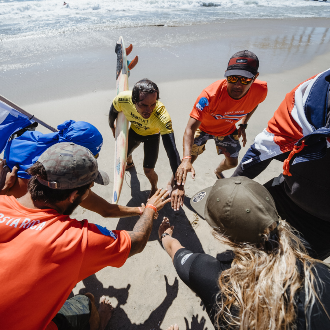 Surfing Republica - Preselección Nacional de Surf inicia entrenamientos con la mira puesta en Paris 2024