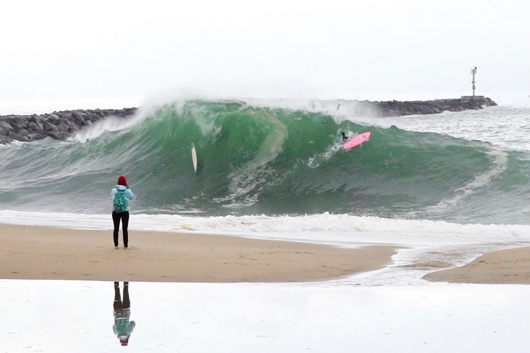 Surfing Costa Rica - La Bomba: la ola que hace fiesta de los wipeouts