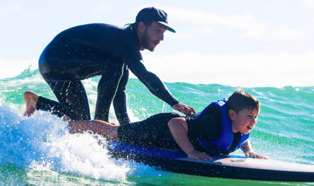 Surfing Costa Rica - Surf como terapia para el autismo