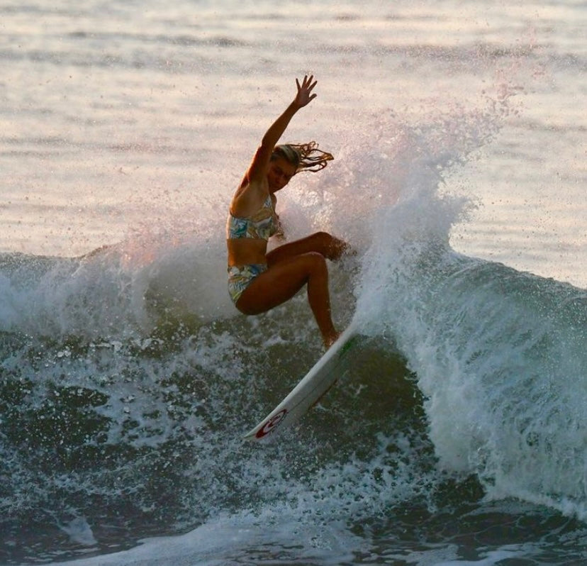 Surfing Costa Rica - Ticos continúan a buen ritmo en el segundo día de fecha latinoamericana de surf