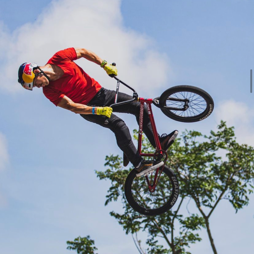 Surfing Republica- Kenneth Tencio y Gama Osegueda defenderán los colores patrios en mundial de BMX Freestyle en Dubai