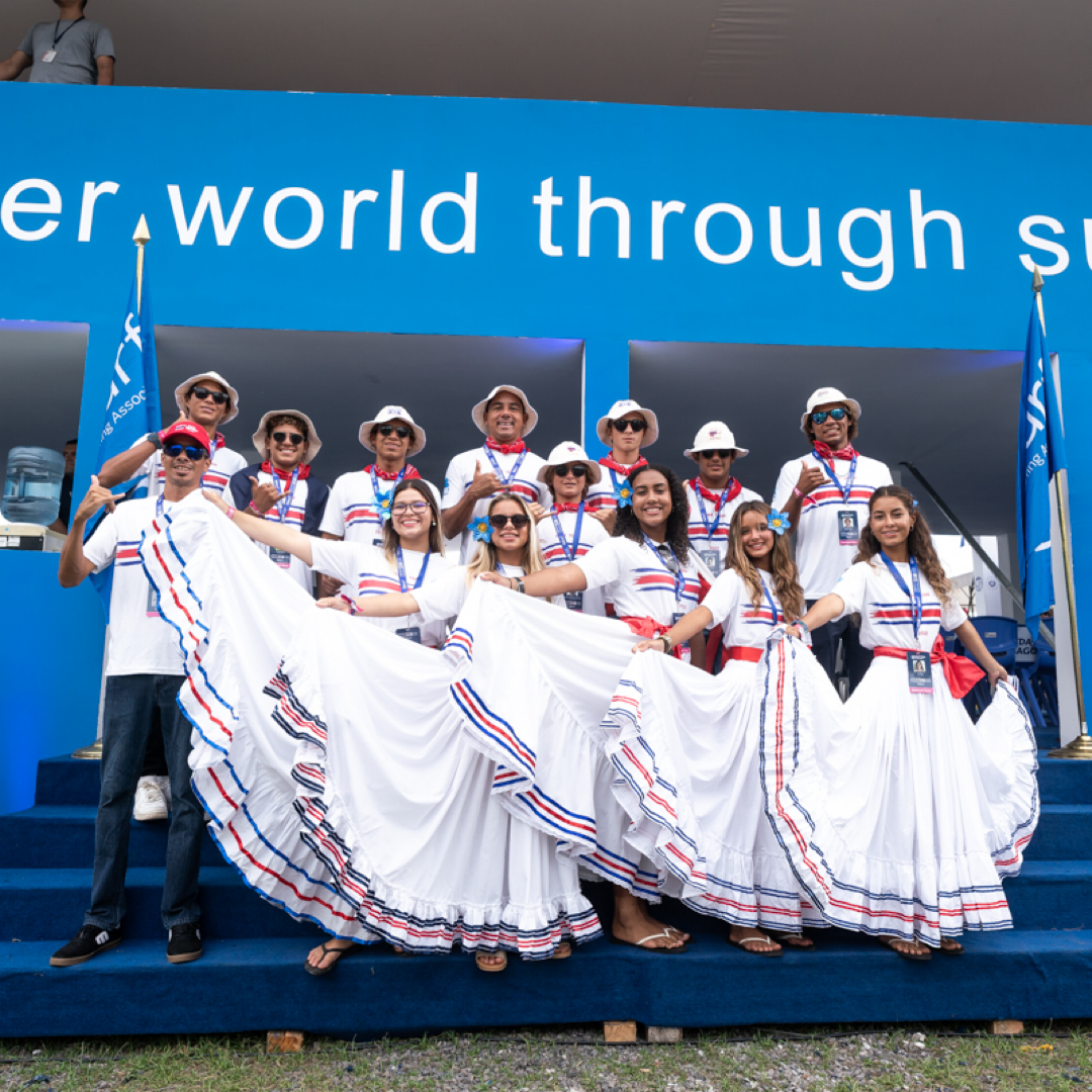 Surfing Republica - Resumen del accionar de los ticos durante el primer día del Mundial Junior