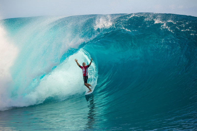 Kelly Slater busca crear la ola artificial más grande del mundo