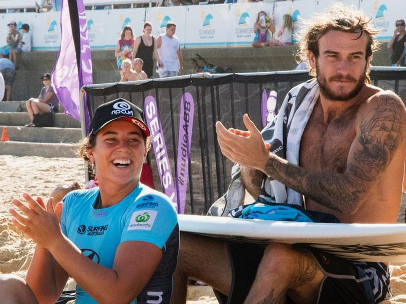 Surfing Costa Rica - Bicampeona del mundo de surf y su hermano salvan a bañista de ahogarse en Hawái