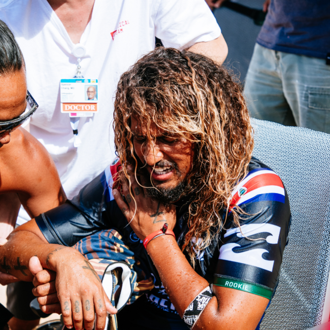 Surfing Republica - Carlos Muñoz espera decisión de la WSL para su participación en el CT 2023