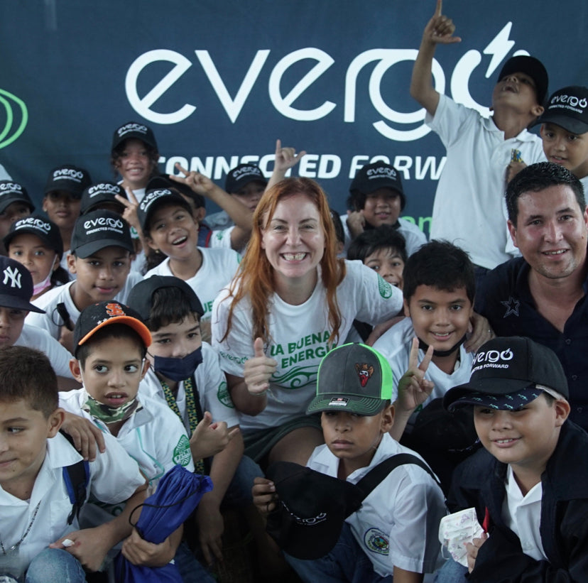 Surfing Republica - Realizan jornada de siembra “cero emisiones”  en Pedasí, de la mano de InterEnergy y Evergo