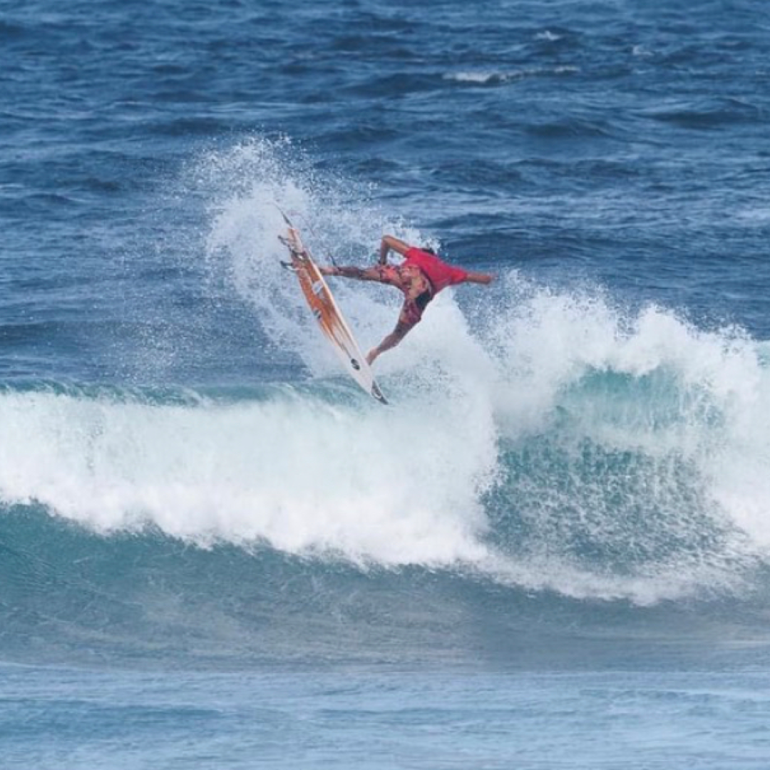 Surfing Republica - Marea roja tica continúa su búsqueda de puntos QS