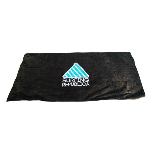 Toalla de Playa Negra Surfing República
